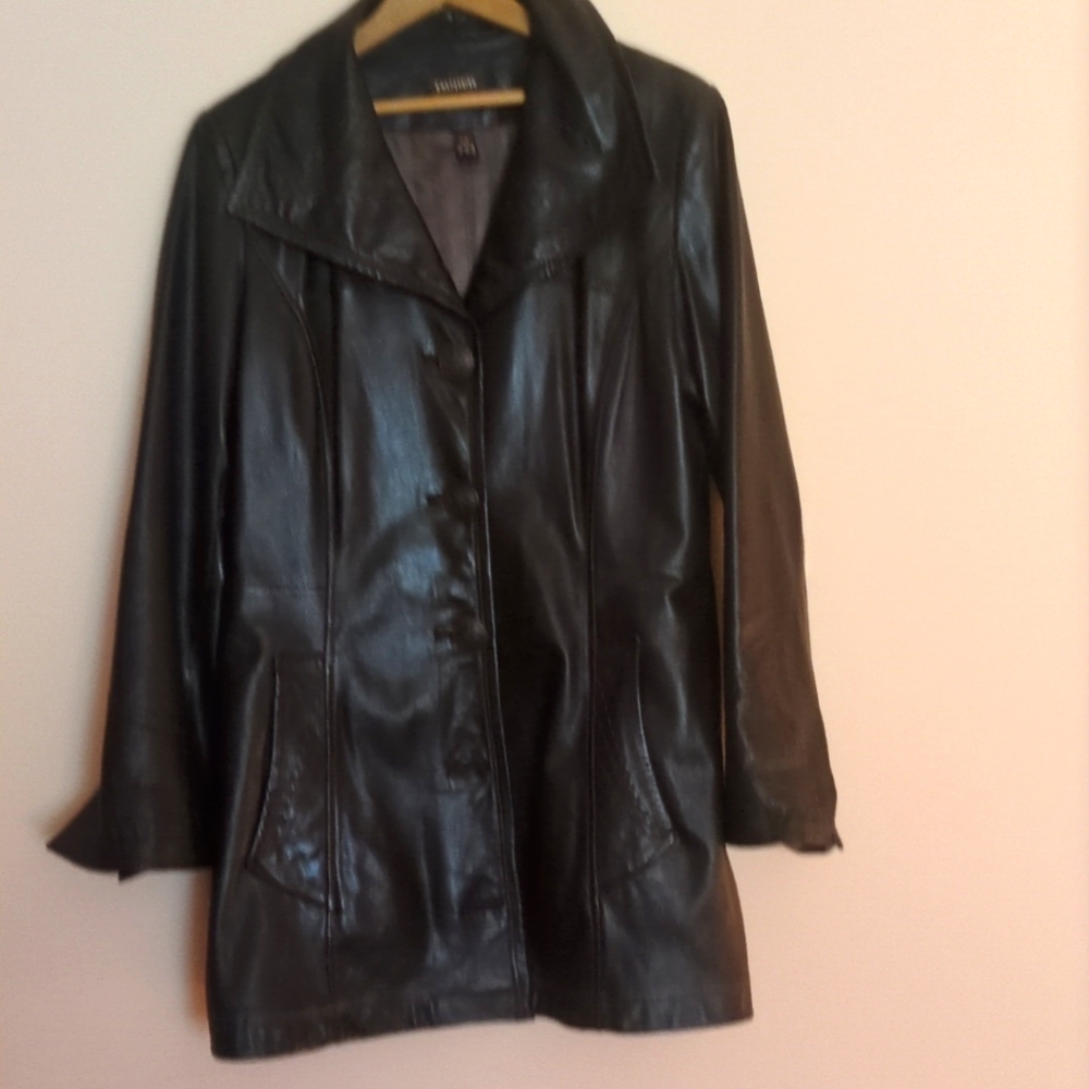 Danier Leather Jacket Sz M